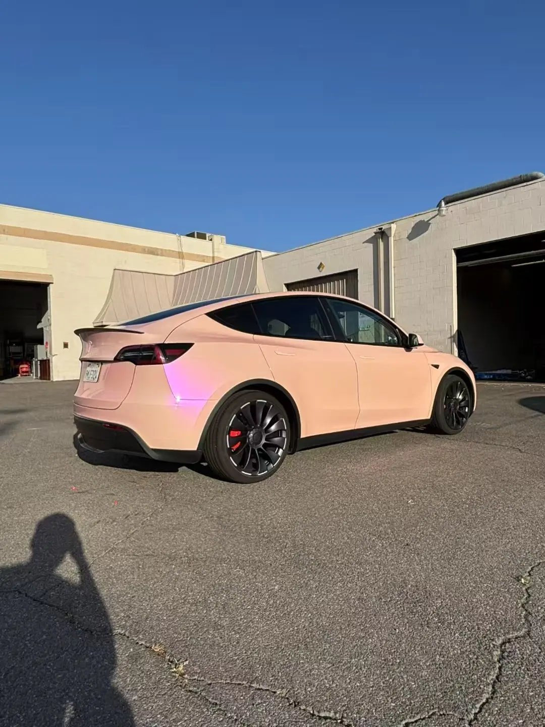 Tesla Model Y with Color Shift Pink Purple film - rear-right view - Kaleido
