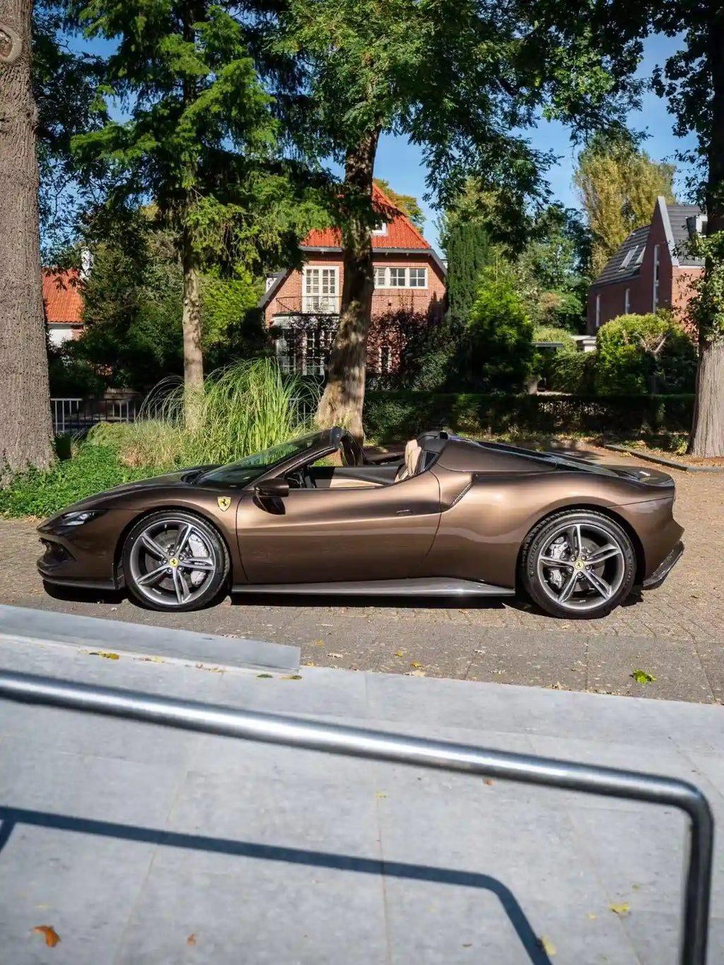 Full side profile of Ferrari 296 GTS in Mocha Truffle gloss metallic - Kaleido