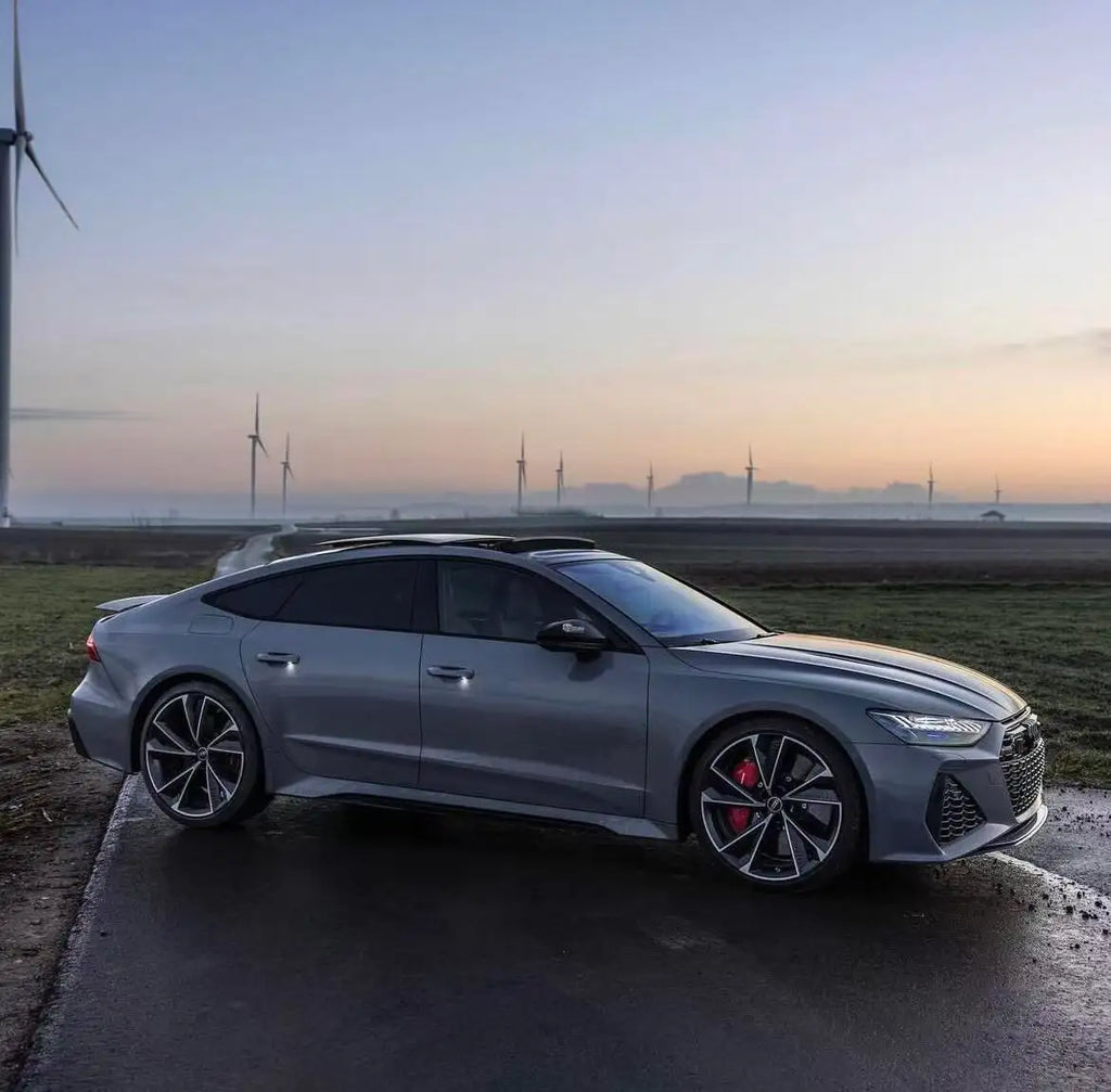 Right side profile of an Audi RS7 Sportback with Gloss RS Nardo Grey Deep wrap - Kaleido